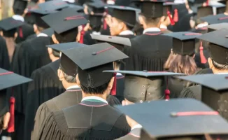 Быстрый диплом: 1243 казахстанца за год на высшем уровне