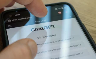 ChatGPT: Учебный маяк вместо шпаргалки для школьников и студентов