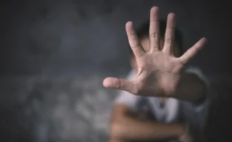 Школьный шторм: группа учеников обрушилась на сверстника в Актау