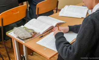 Переполненные школы в пяти регионах Казахстана: министр предупреждает о негативных последствиях для образования