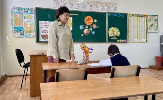 Учебный парадокс: один ученик в классе и три смены