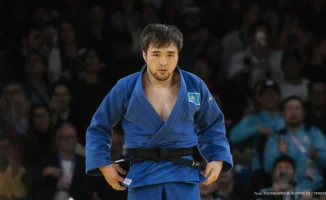 Елдос Сметов: олимпийский чемпион из Казахстана продает дорогой подарок за золото в Париже