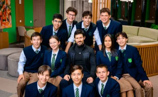 Павел Дуров призвал казахстанских школьников меньше сидеть в соцсетях