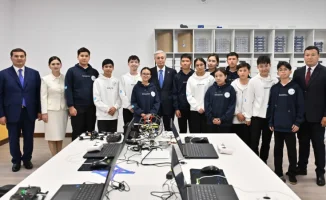 Токаев посетил творческо-инновационную академию в Кызылорде