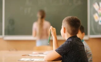 Казахстанцы в шоке: скандал с Tesla Education в Астане и Алматы