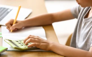 Карантинный вальс: 1469 классов Казахстана танцуют на дистанционной сцене