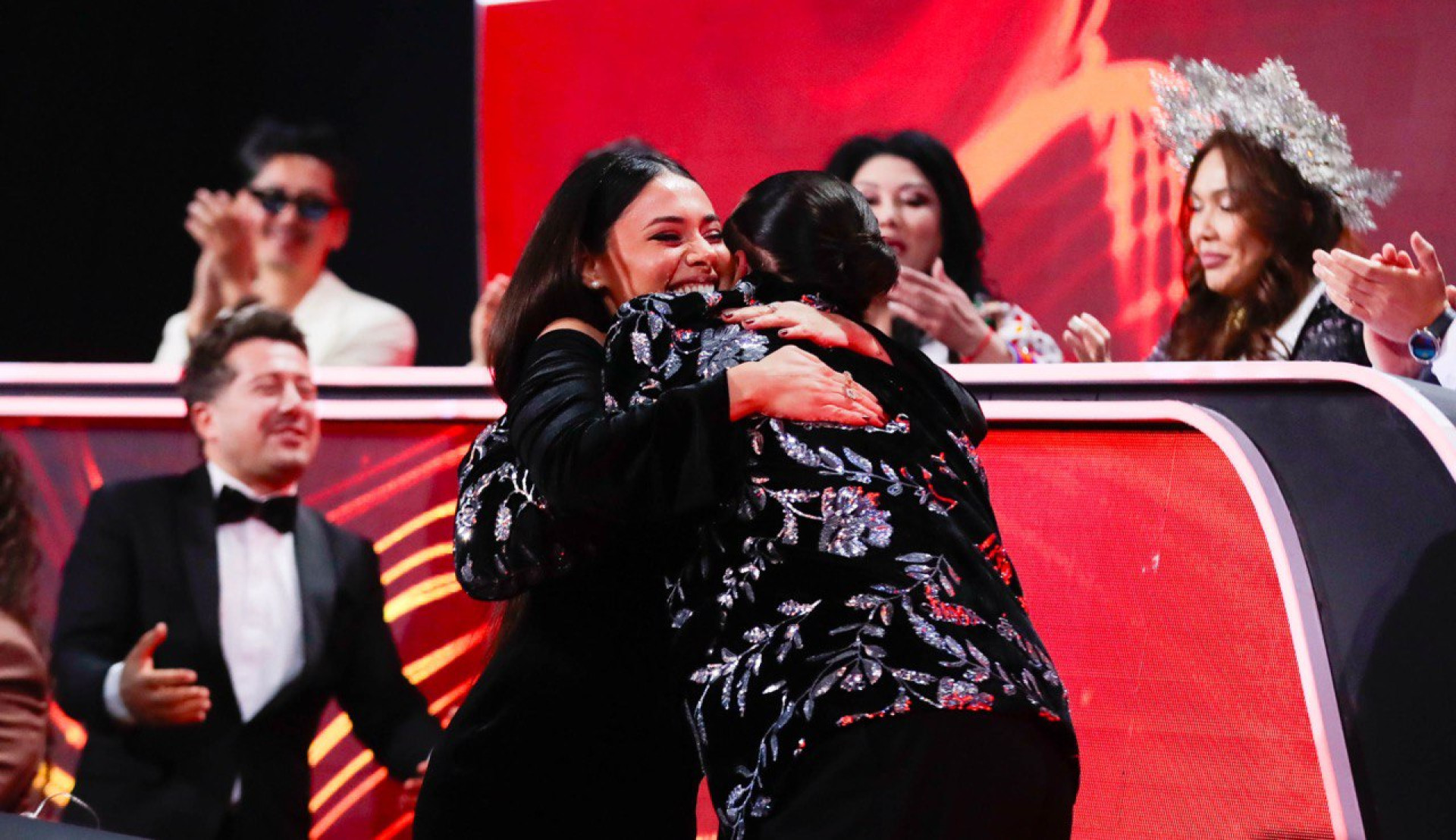 Трогательный момент между представителями Азербайджана и Армении