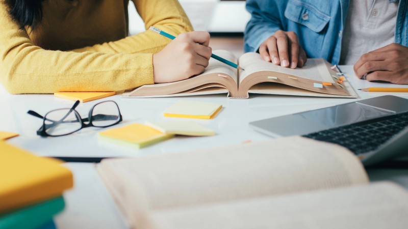 Министр образования Казахстана комментирует высокие цены на курсы подготовки к ЕНТ