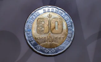 Кресло власти трещит: монеты за миллионы и угрозы в школах Казахстана