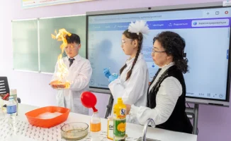 КТК-К модернизирует кабинеты химии в сельских школах Казахстана через благотворительный проект